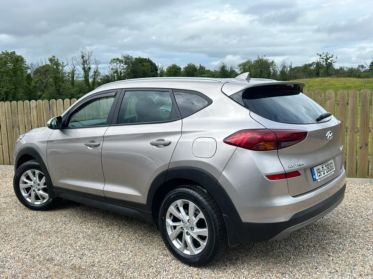 2019 Hyundai Tucson Executive - Image 2
