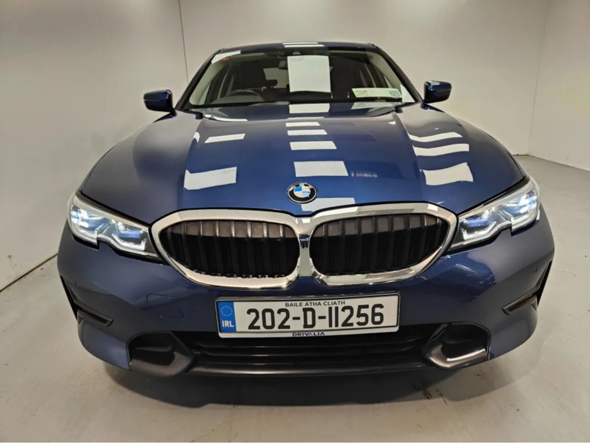 BMW 3 Series D Sport 3ssg 4DR - Image 2
