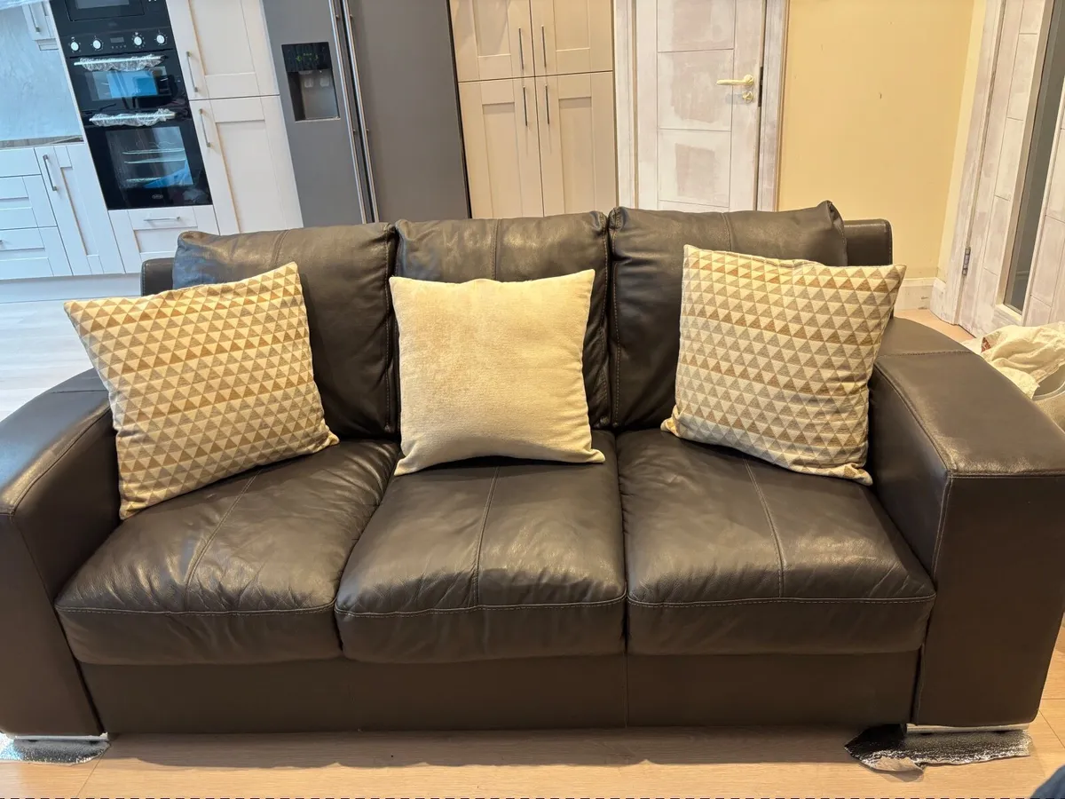3 Seater Sofa - Image 4