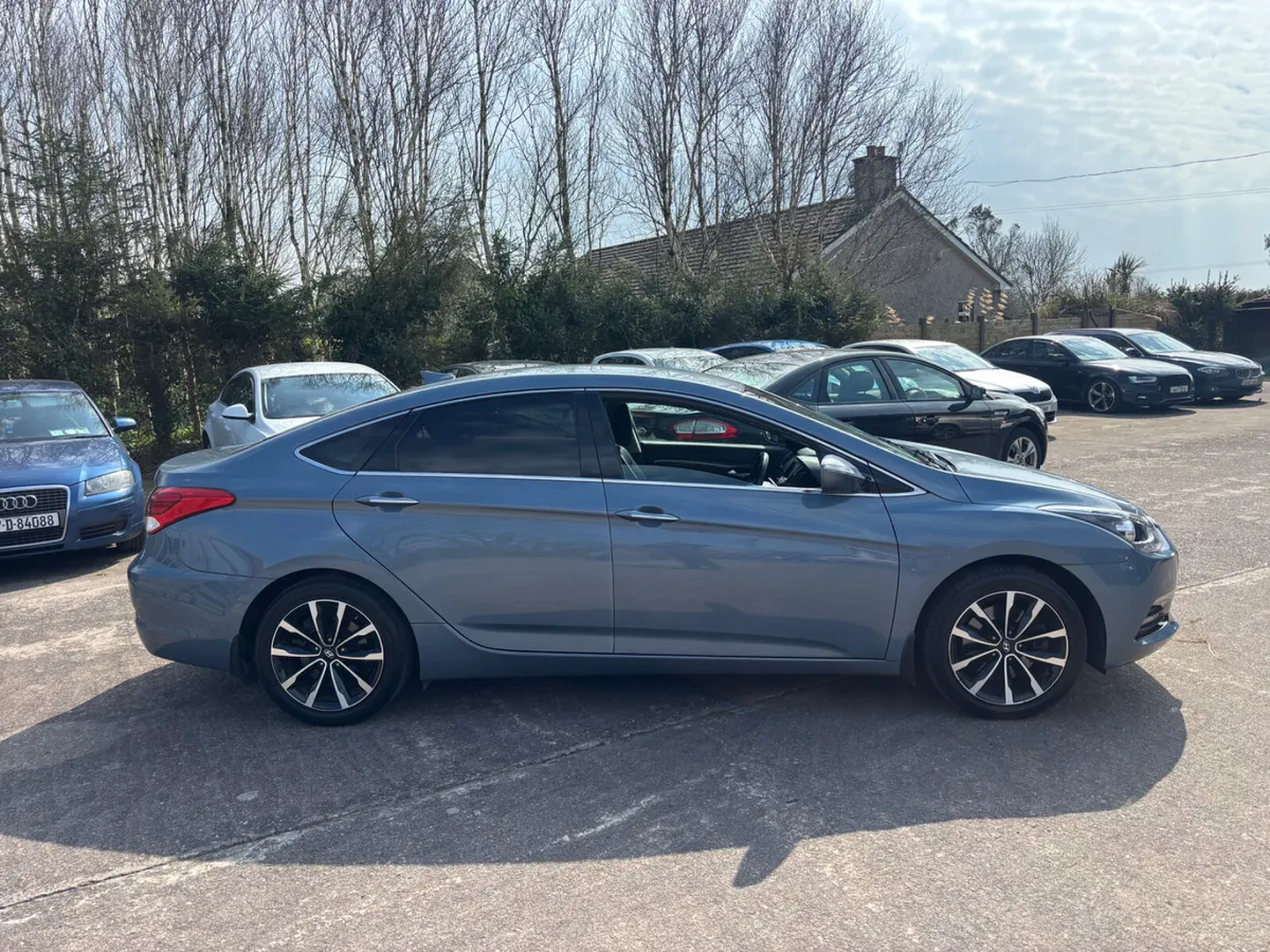 Hyundai i40 2018 Executive 122kms - Image 4