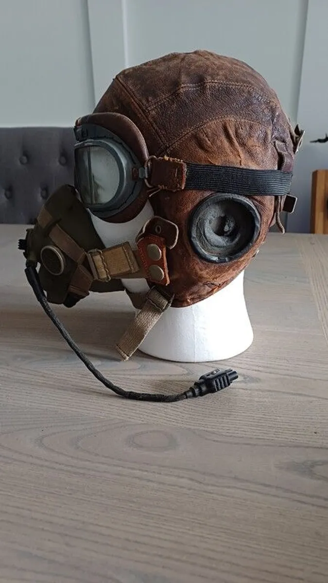 Original WW2 RAF Type C Flying Helmet & Mk VIII Flying Goggles, Type H oxygen mask + Display Foam Head - Image 3
