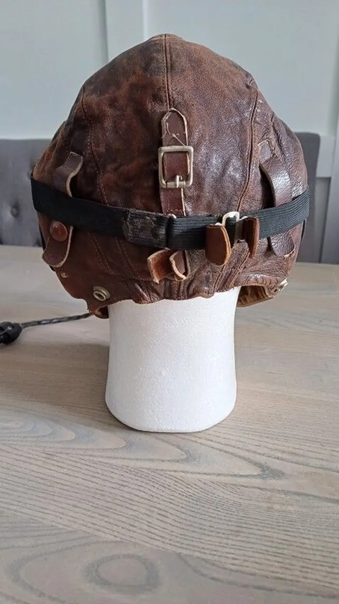 Original WW2 RAF Type C Flying Helmet & Mk VIII Flying Goggles, Type H oxygen mask + Display Foam Head - Image 4