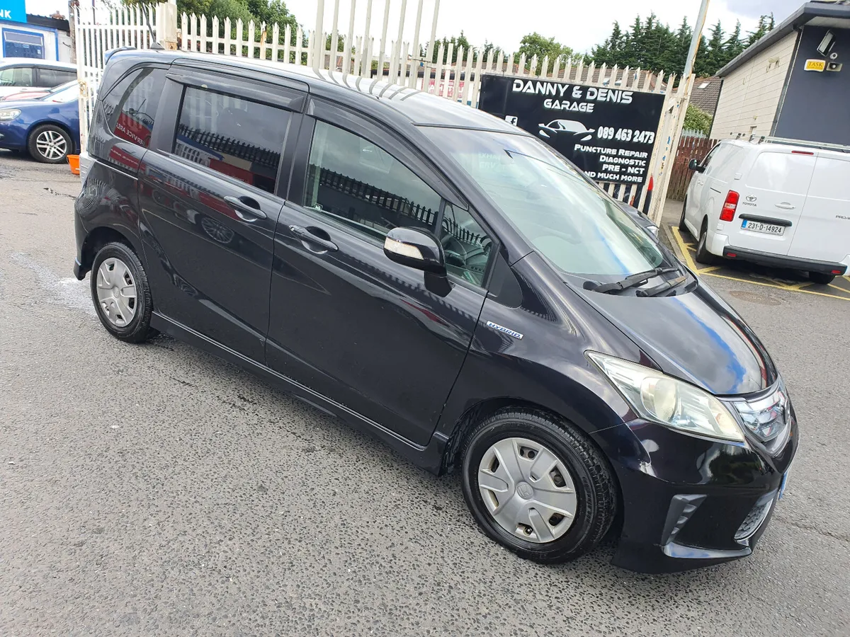 Honda freed 6 seater hybrid - Image 1