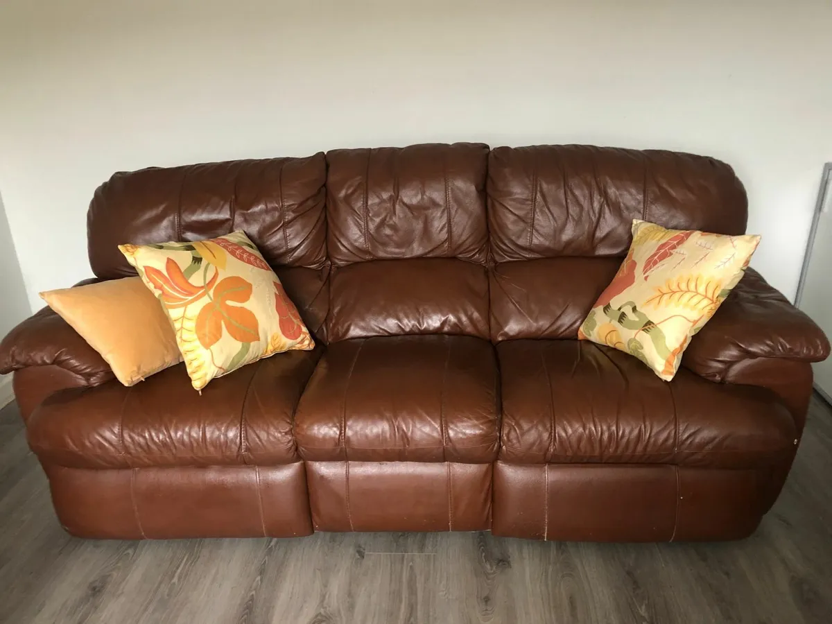 Three-seater leather sofa - Image 1