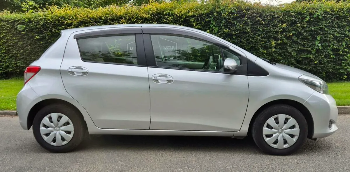 Toyota Vitz NCT & TAX 49kms ! Auto - Image 3