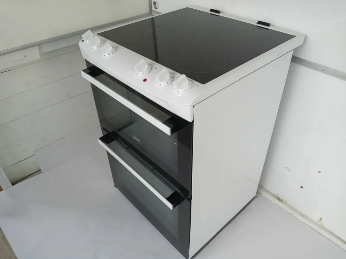 Delivery - Zanussi Cooker ZCV66050WA - Image 2