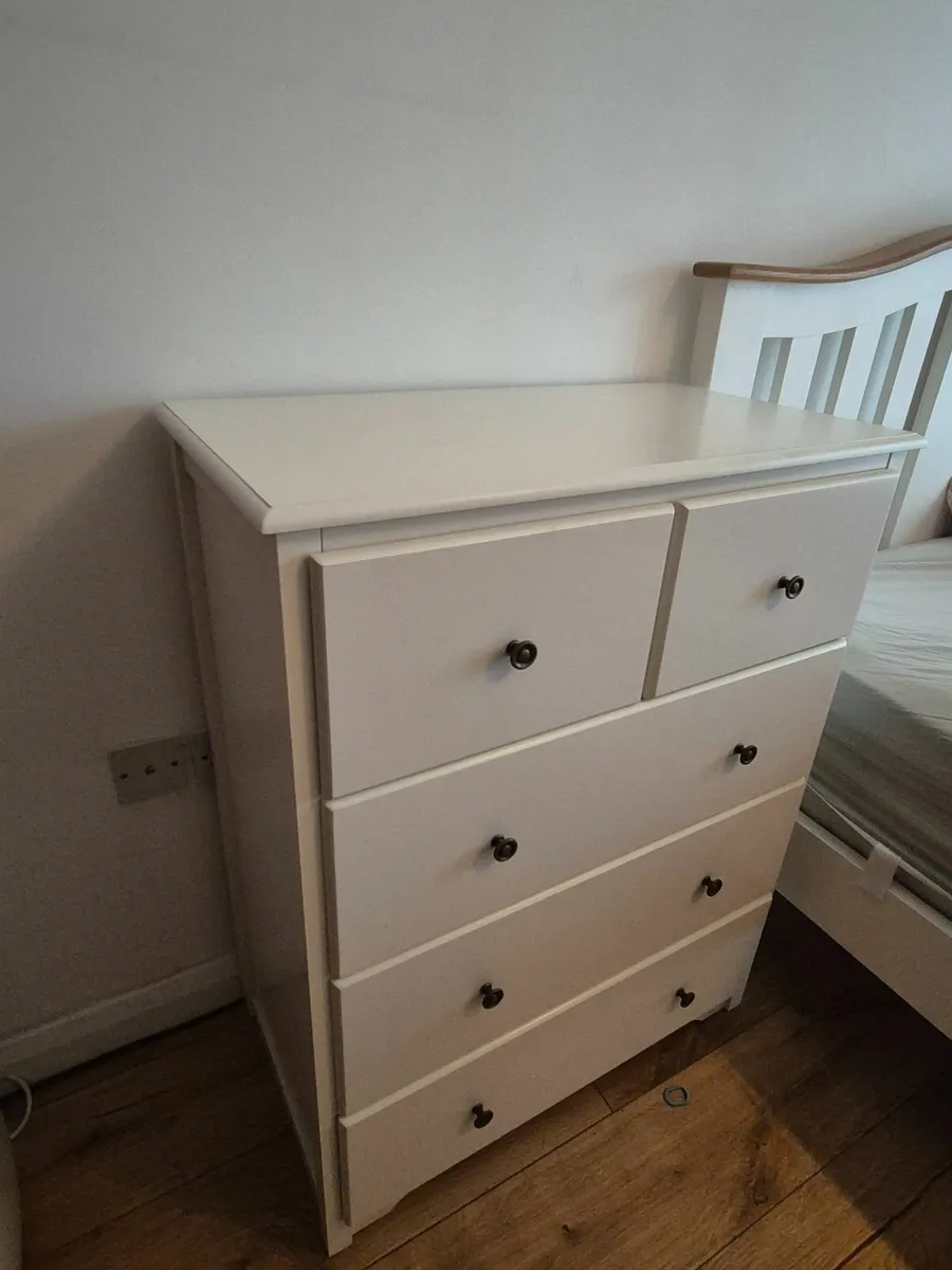 Chest of drawers - Image 1