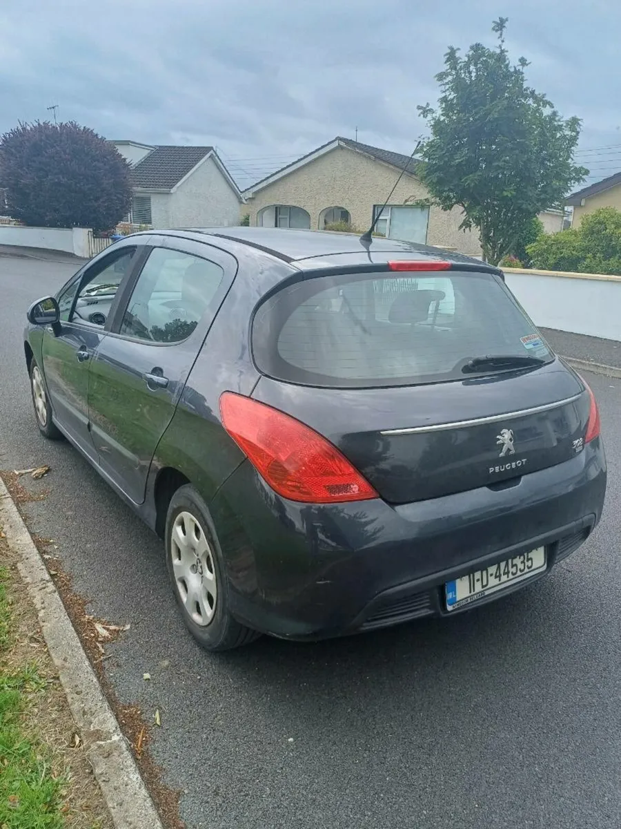 PEUGEOT 308 2011 1.6 DIESEL AUTOMATIC LOW KM - Image 3