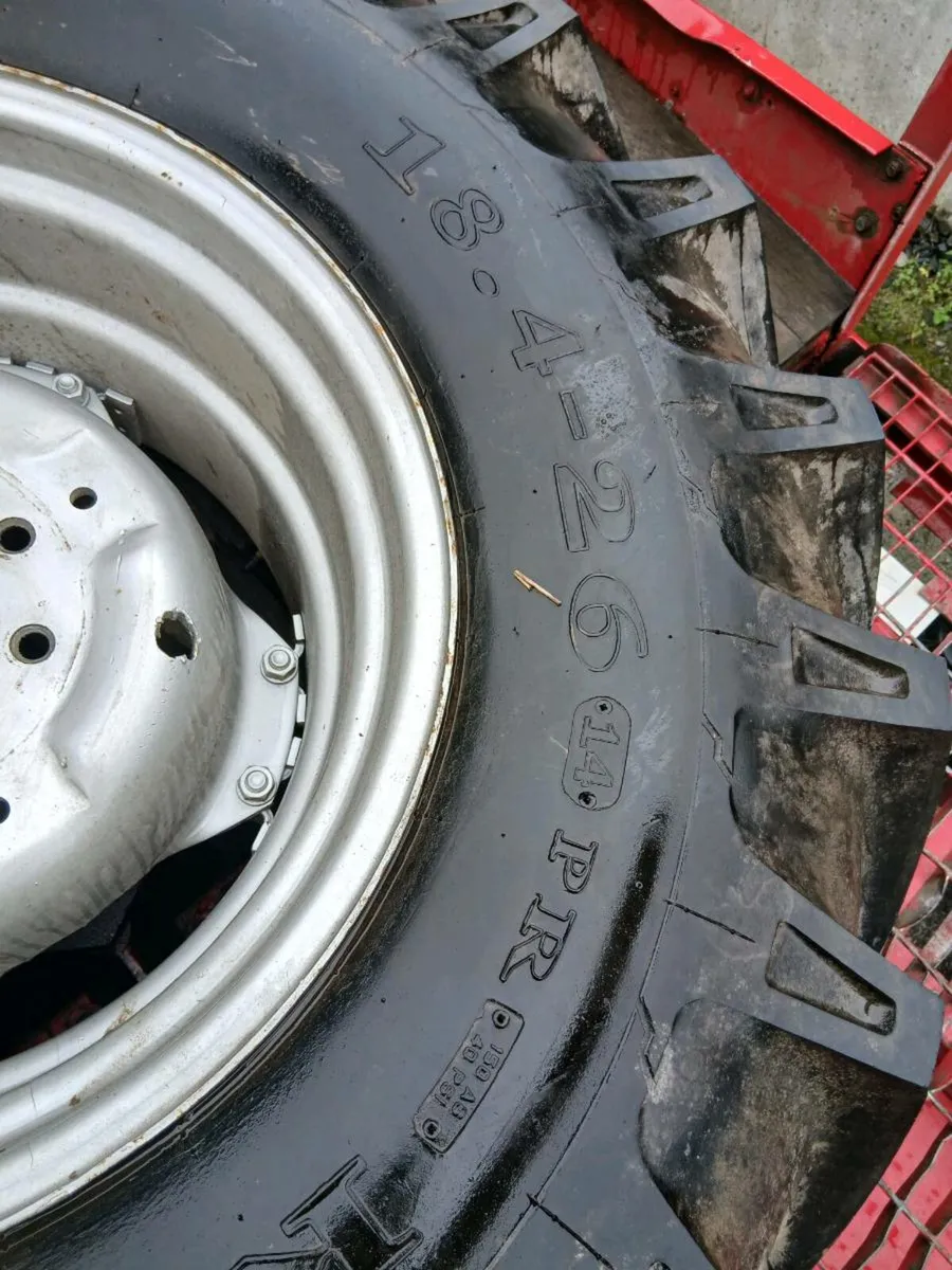 18.4 x 26 wheels on Fergusson rims 14 ply - Image 4