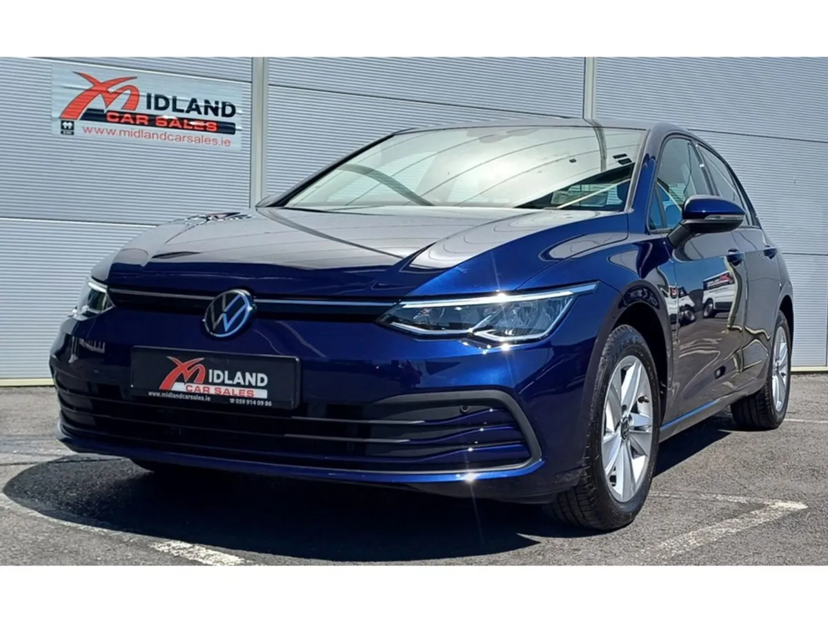 Volkswagen Golf 1.0 TSI 110HP Life Mhev - Image 2