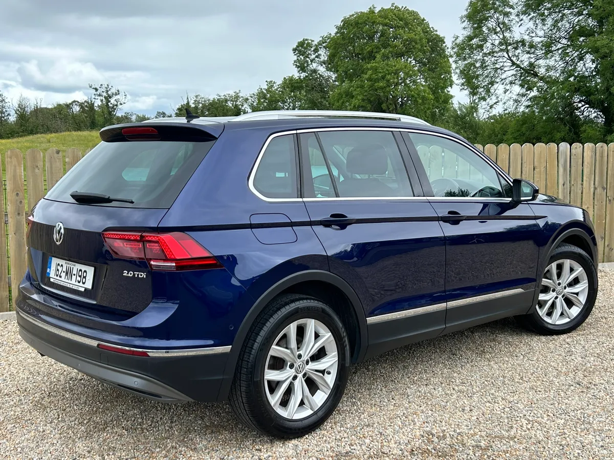 2016 Volkswagen Tiguan Highline - Image 2