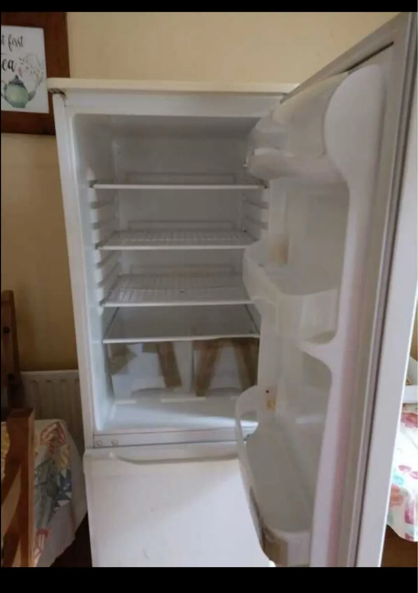 Fridge freezer - Image 2