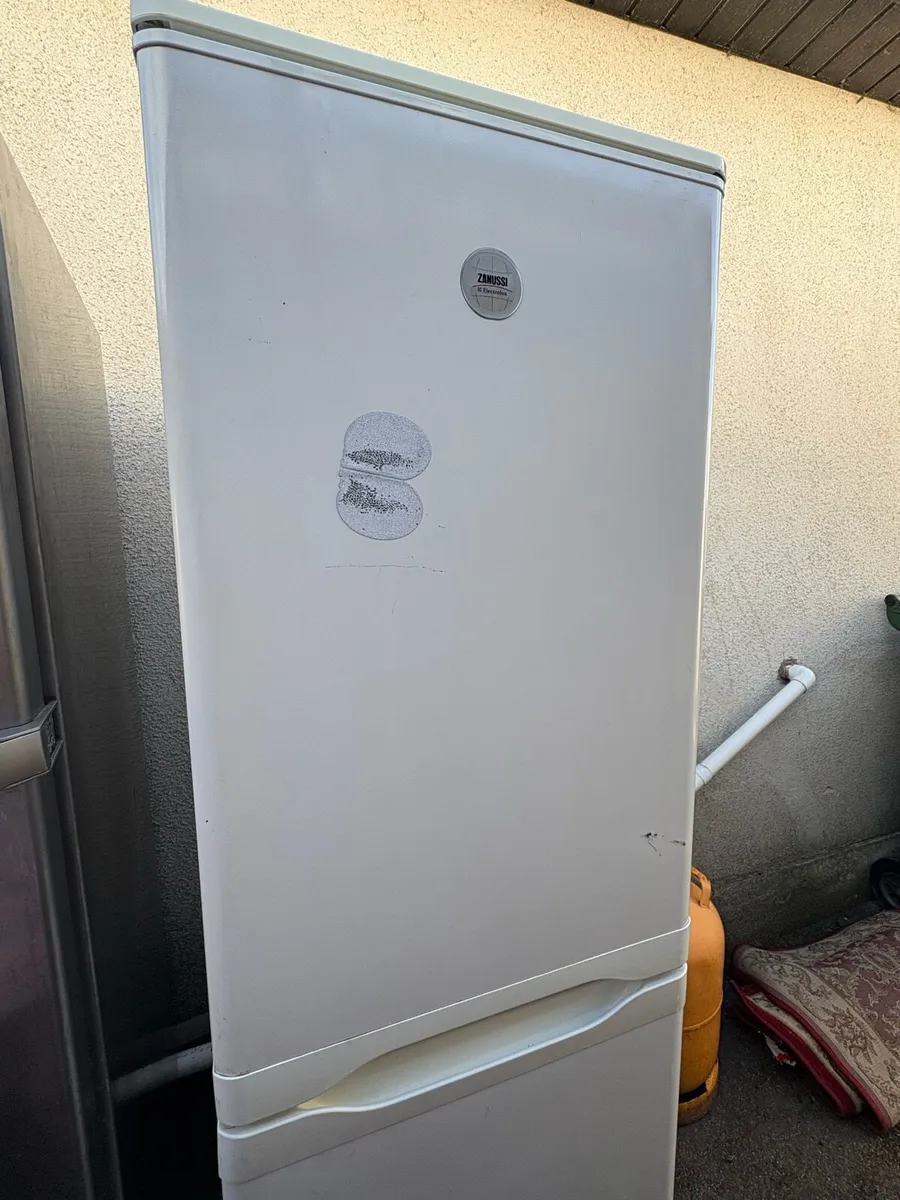 Fridge freezer - Image 4