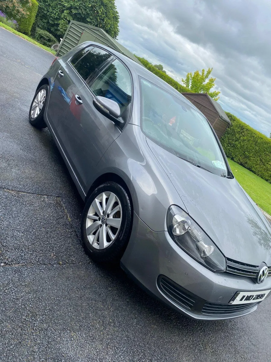 Volkswagen Golf 2011 - Image 2