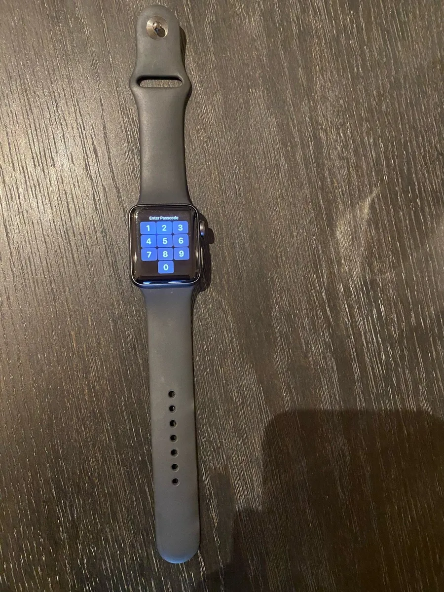 Apple Watch Series 3 - Image 2