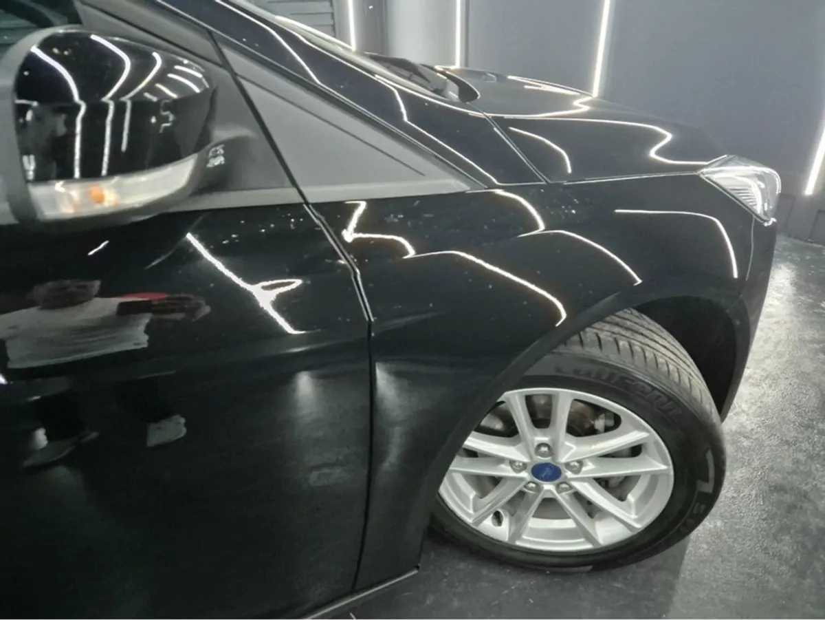 Ford Focus Style 1.5 TD 95ps 6speed 4DR - Image 2