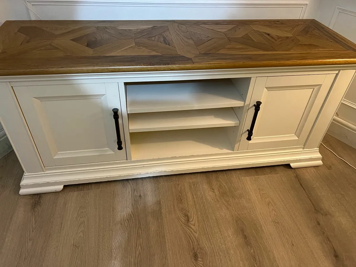 TV Unit - Image 4