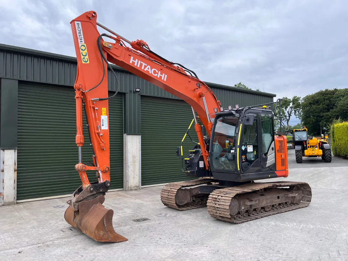 HITACHI ZX135-6 - Image 1