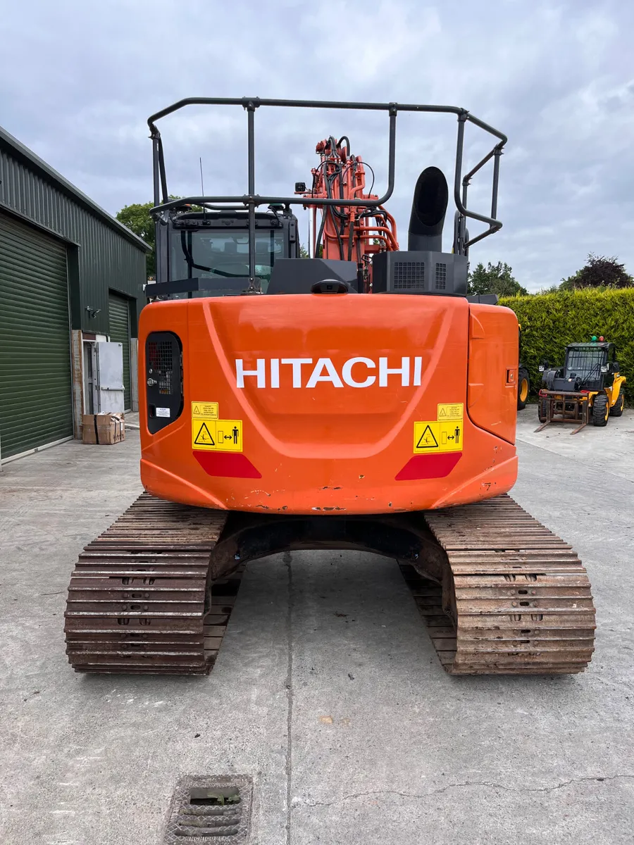 HITACHI ZX135-6 - Image 3
