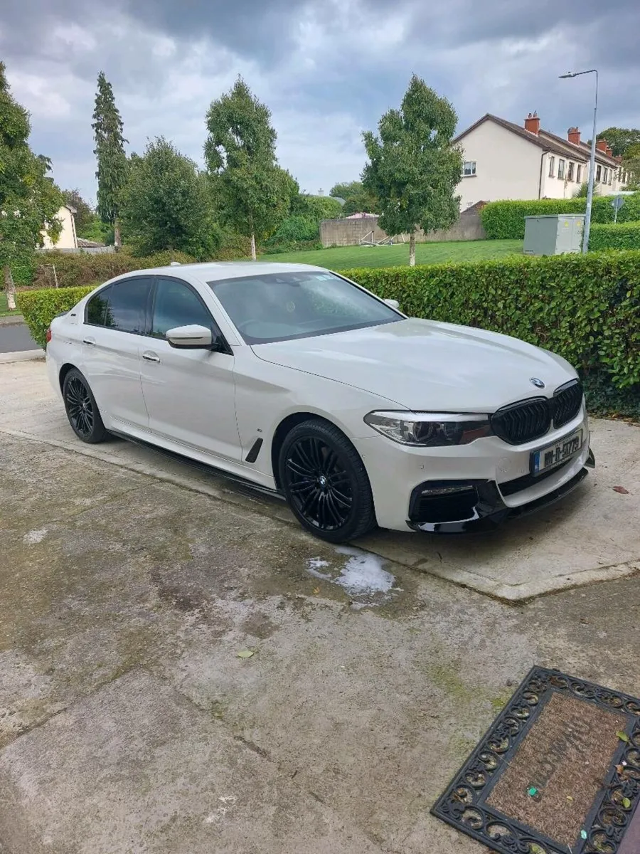 Bmw G30 530e - Image 1