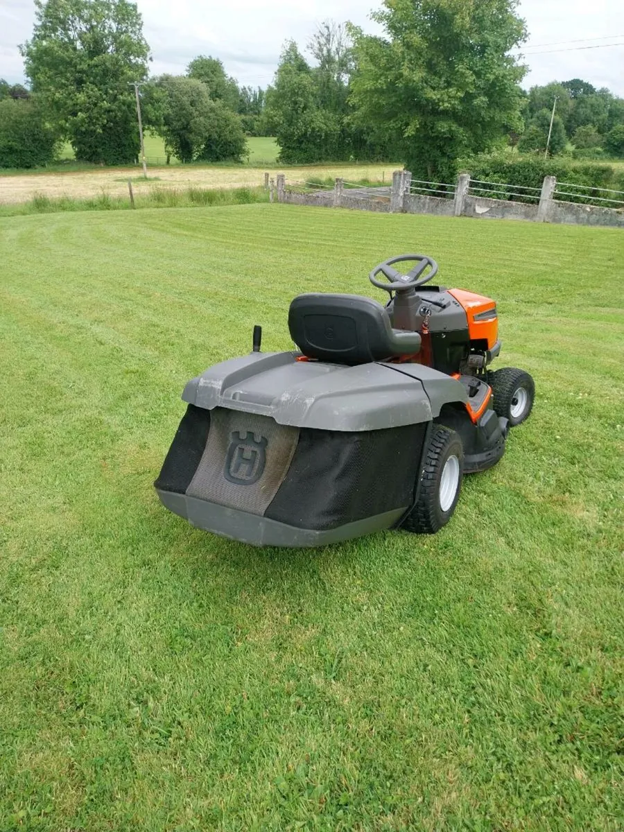 Husqvarna  tc 138 ride on mower - Image 4