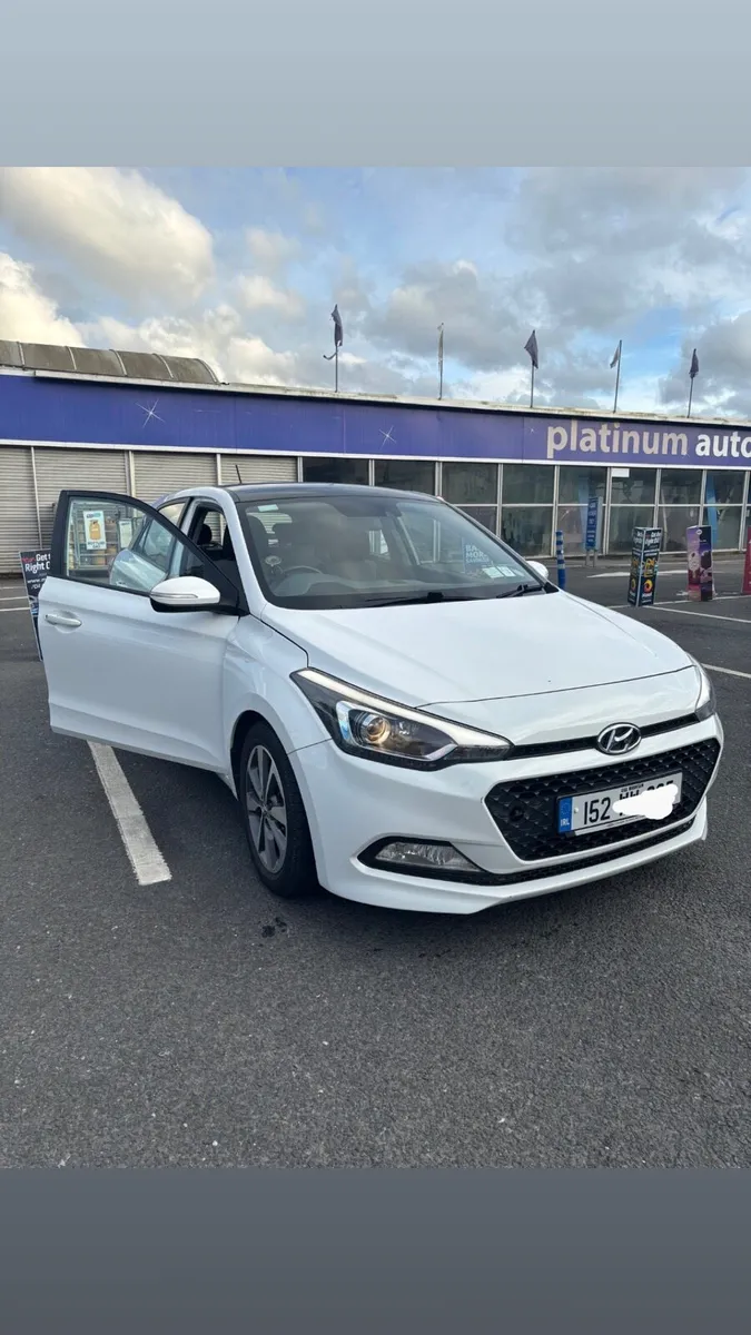 Hyundai I20 Deluxe - Image 1
