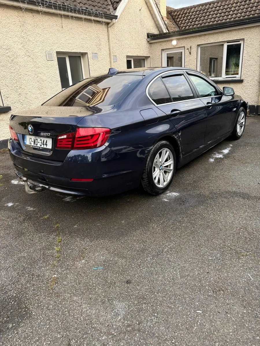BMW 5-Series 2012 - Image 4