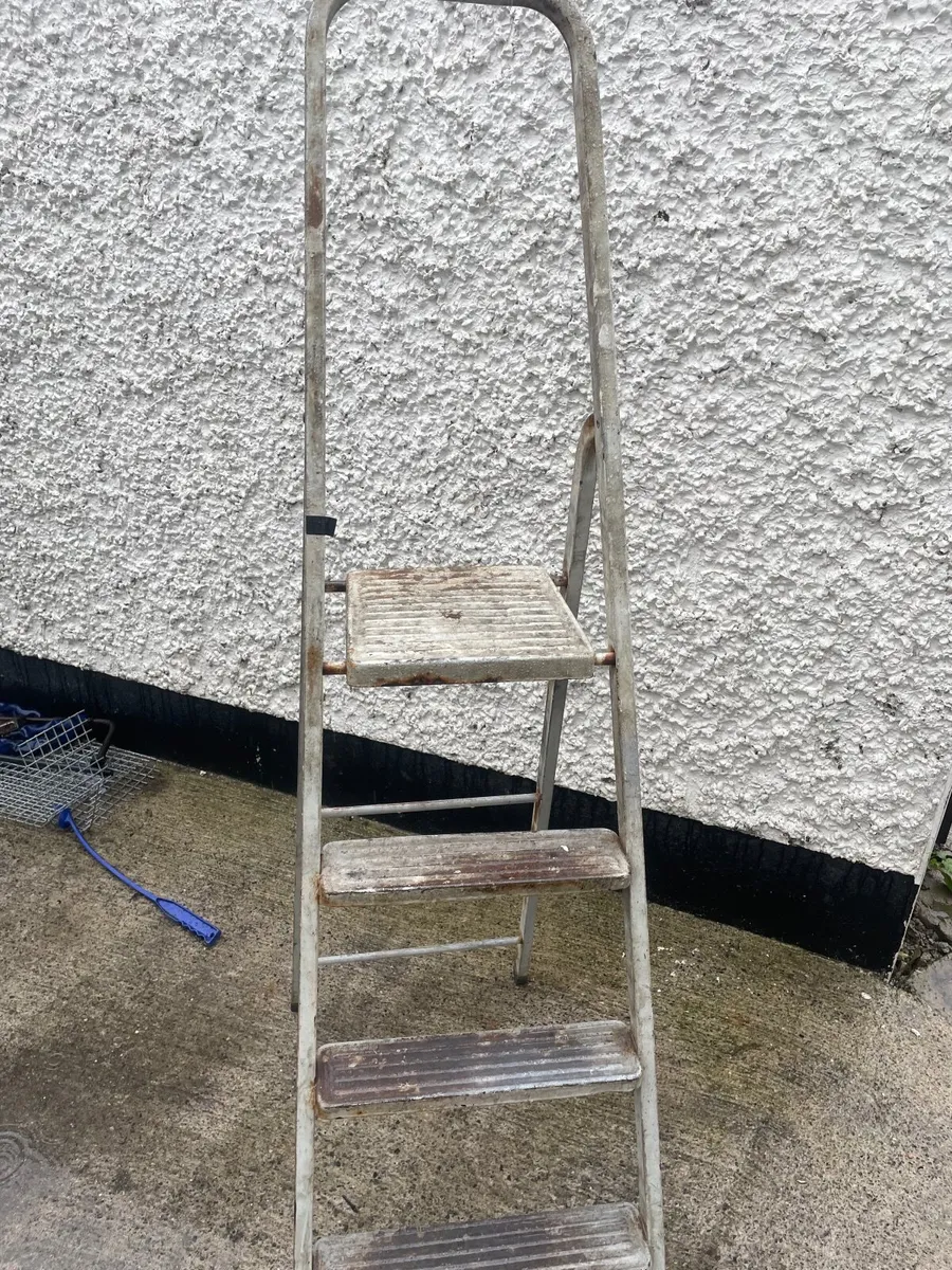 Ladder - Image 2