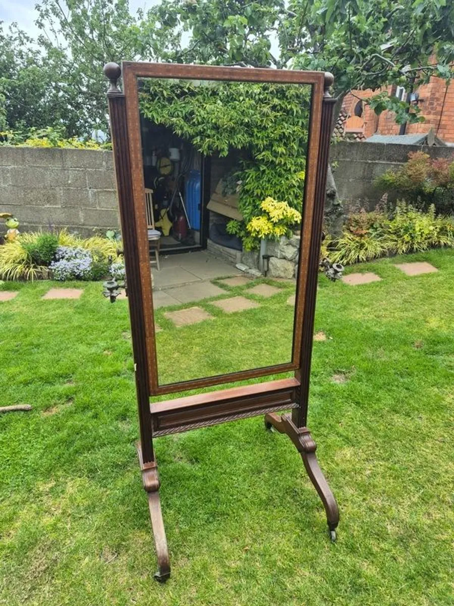 Beautiful Antique Mirror - Image 2