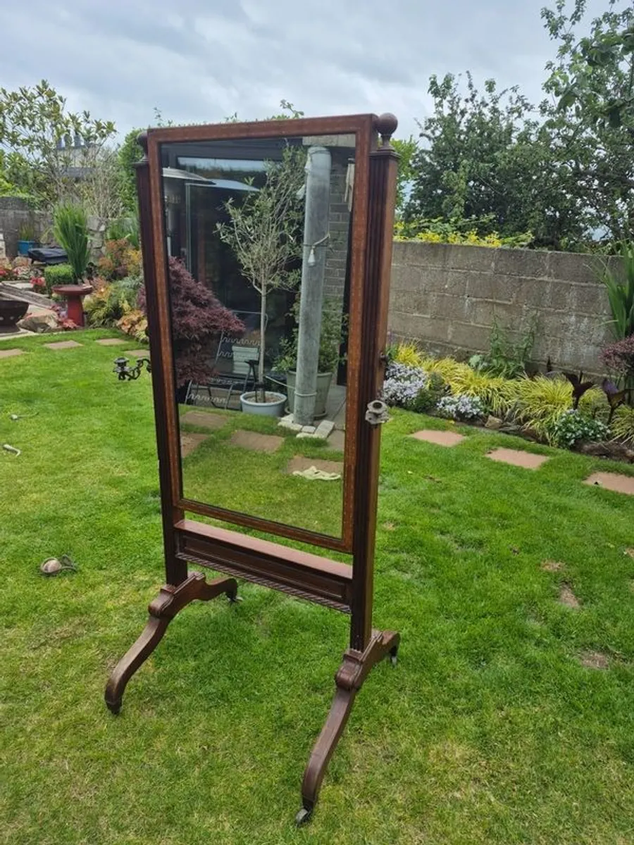Beautiful Antique Mirror - Image 4