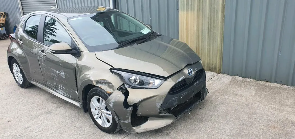 241 TOYOTA YARIS HYBRID - Image 1