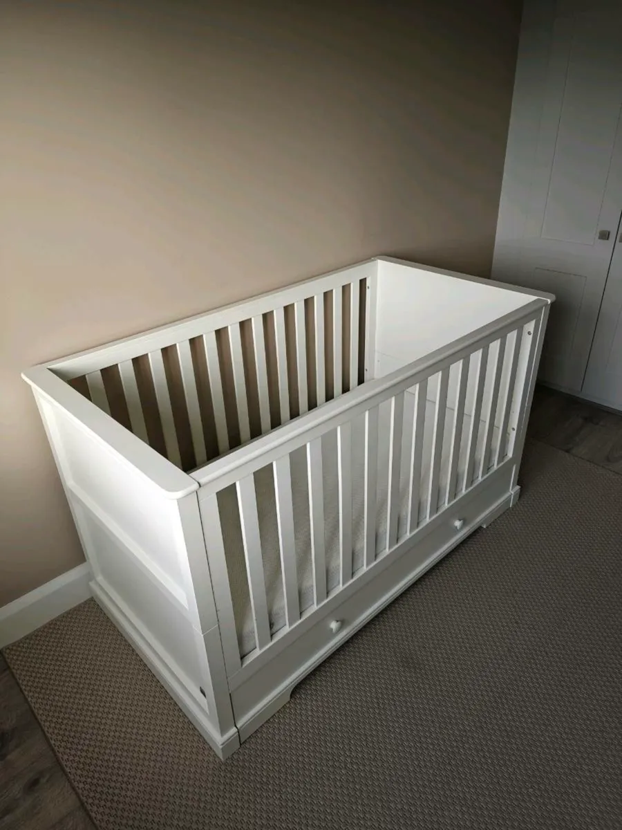 Cot Bed & Drawers - Image 3
