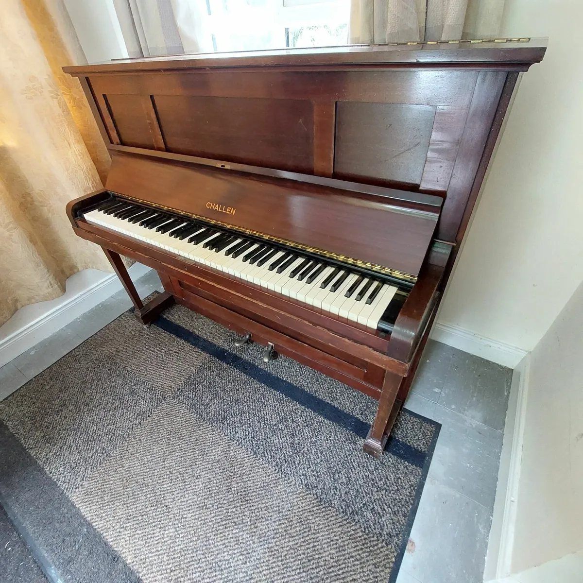 Piano - Image 1