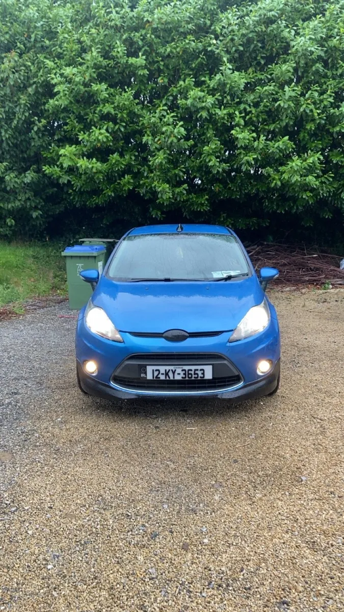 Ford fiesta car - Image 3