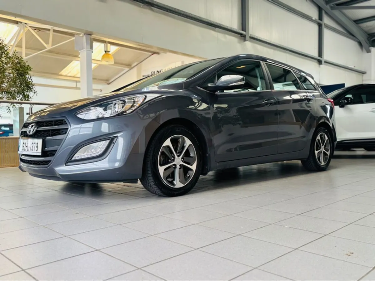 Hyundai i30 1.6 Tourer Deluxe 5DR - Image 4