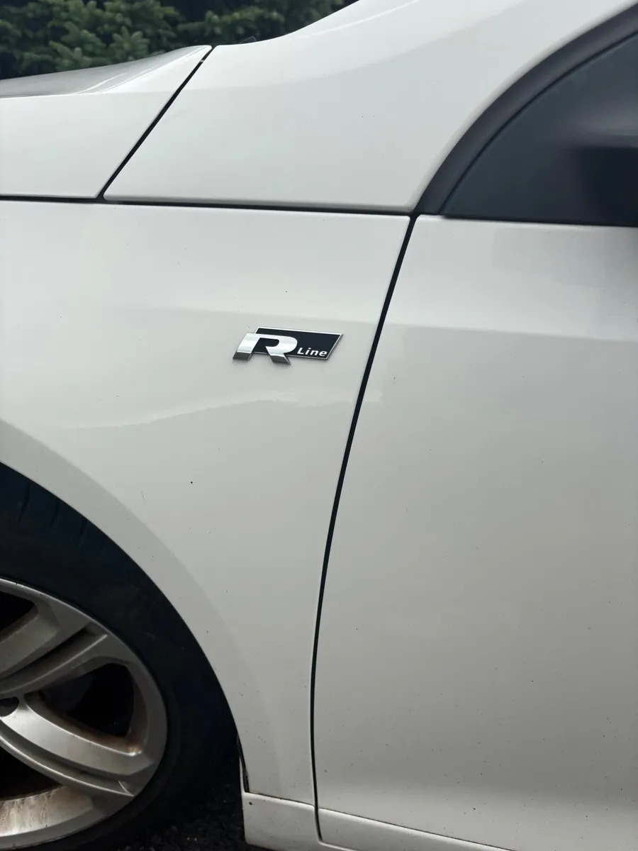 Volkswagen Scirocco 2011 - Image 2