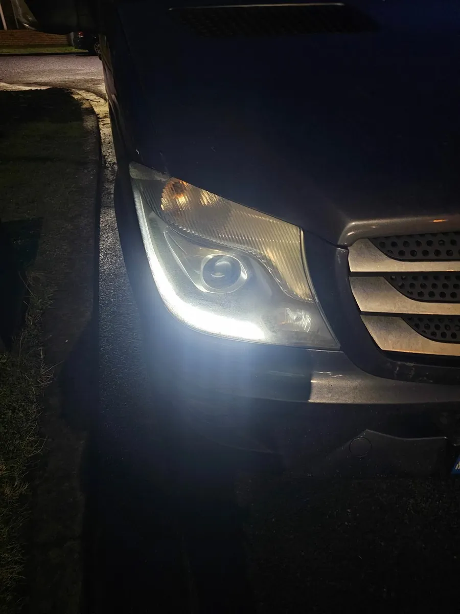 Mercedes-Benz 319 2015 - Image 2