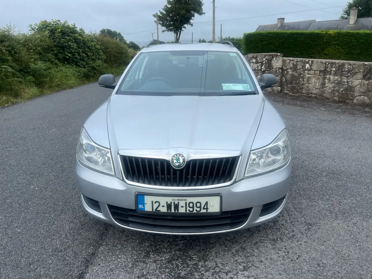 2012 Skoda Octavia tdi estate - Image 2