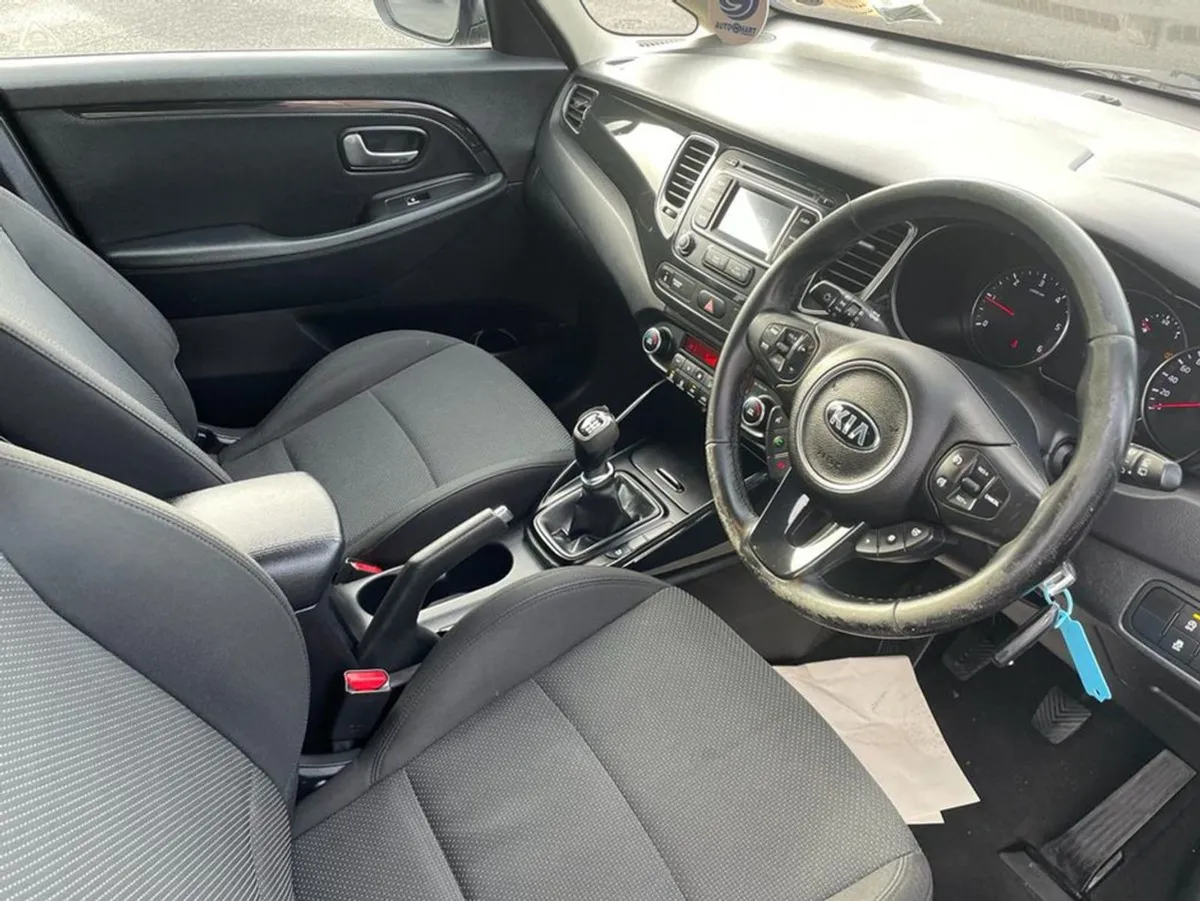 Kia Carens 1.7 EX PE 5DR 7 Seater (only 40 Mins F - Image 4