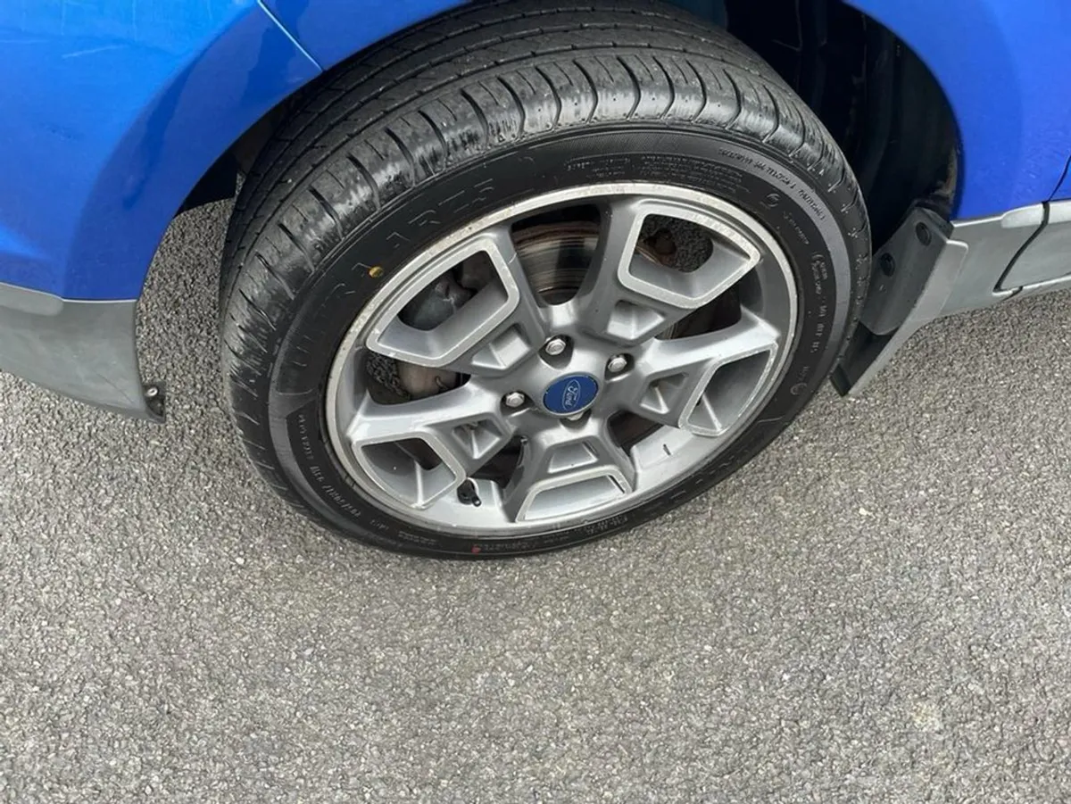 Ford EcoSport 1.0t Ecoboost Titanium 125PS DR - Image 4