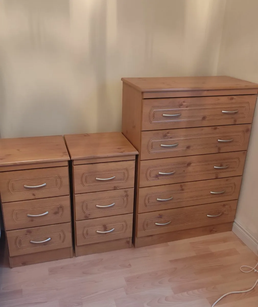 Chest of Drawers and 2 Lockers - Image 1