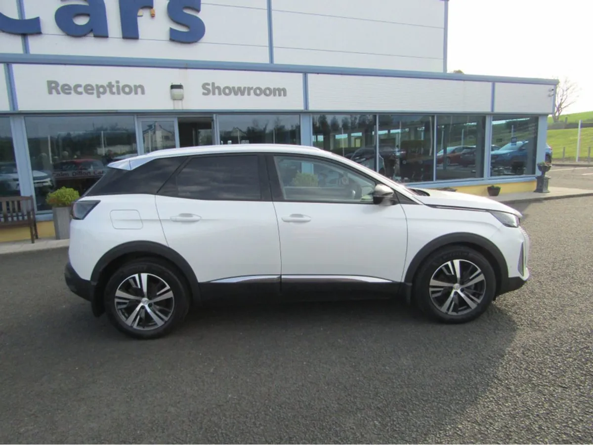 Peugeot 3008 FL Allure 1.5 Blue HDI 130 6.2 - Image 3