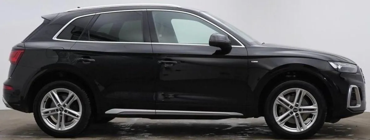 Audi Q5 2.0 TDI 40 S Line SUV 5dr Diesel S Tronic - Image 3