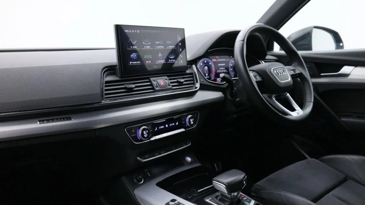 Audi Q5 2.0 TDI 40 S Line SUV 5dr Diesel S Tronic - Image 4