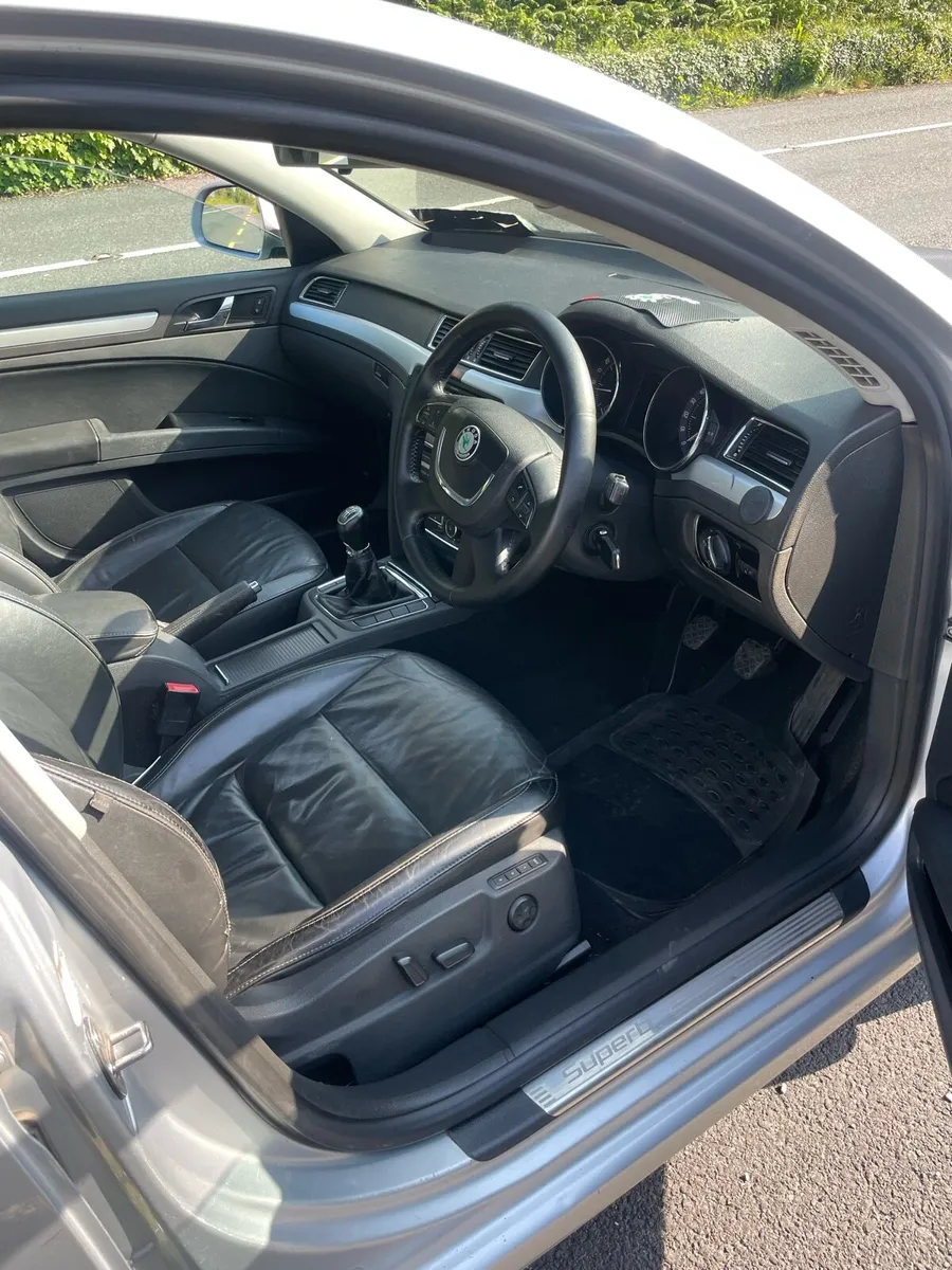 2013 Skoda Superb - Image 2