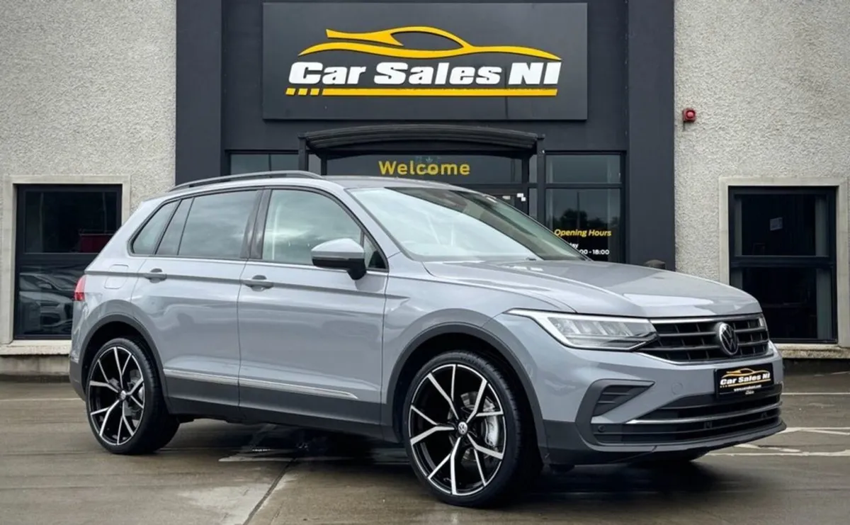 Volkswagen Tiguan 2.0 TDI Life SUV 5dr Diesel DSG - Image 1