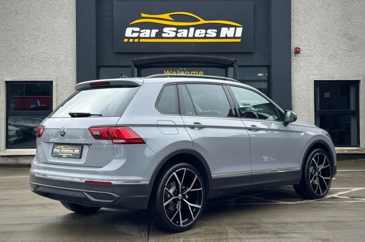 Volkswagen Tiguan 2.0 TDI Life SUV 5dr Diesel DSG - Image 4
