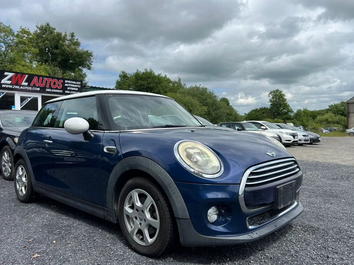 16 Mini Cooper 1.5 - Image 3