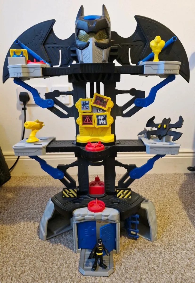 Imaginext Bat Cave - Image 3