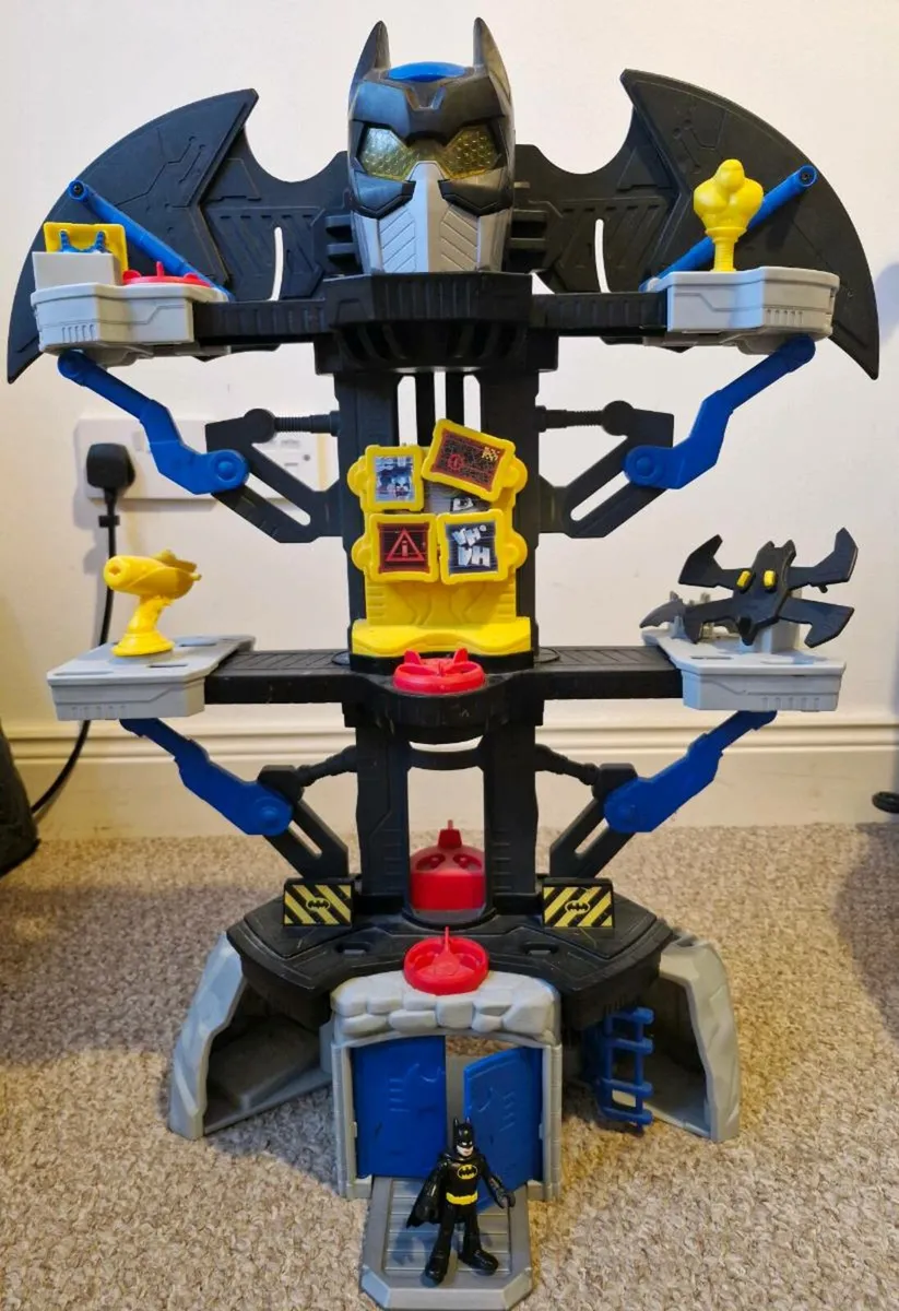 Imaginext Bat Cave - Image 1